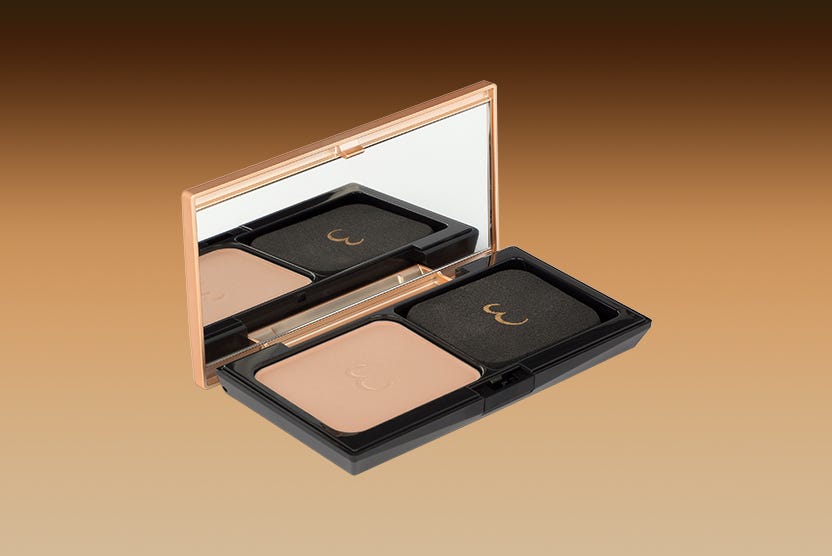 Poudre de Teint Précieuse - Sandy beige in Paris main product photo