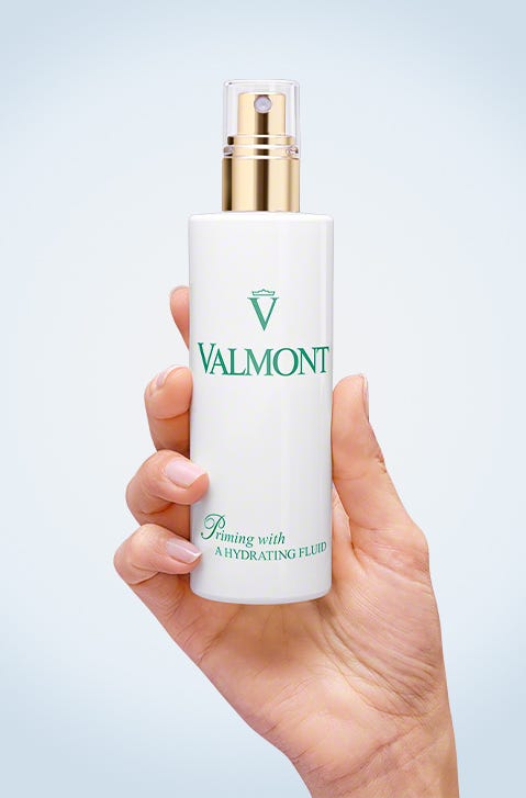 Priming with a hydrating fluid